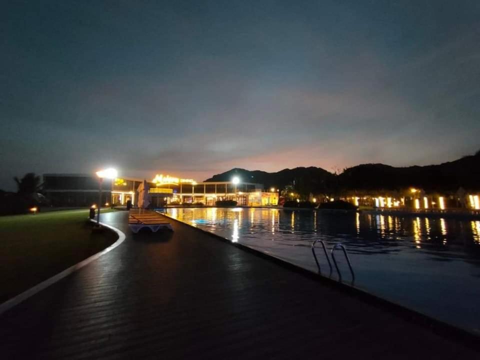 Oceanami Resort & Beach Club Лонгхай Экстерьер фото